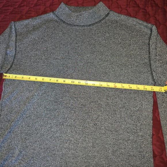 Chaus Sport Women's Size Medium Gray & Black 3/4 Sleeve Shirt *read description - Picture 2 of 8